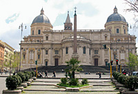 Papstvilla mit Blick auf den Weihnachtsobelisken