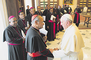 Eure Bemhungen zur Untersttzung der Familie helfen nicht nur der Kirche, sondern der ganzen Gesellschaft in Sri Lanka