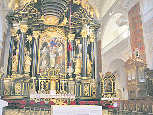 Die majesttische Wiltener Stiftskirche mit der Prmonstratenser-Abtei